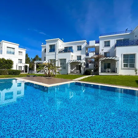 Garden Loft With Pool In Alsancak Kyrenia By Holidaykeys Appartamento