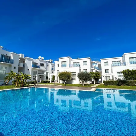 Garden Loft With Pool In Alsancak Kyrenia By Holidaykeys Апартаменты *