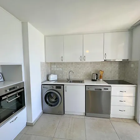 Garden Loft With Pool In Alsancak Kyrenia By Holidaykeys *