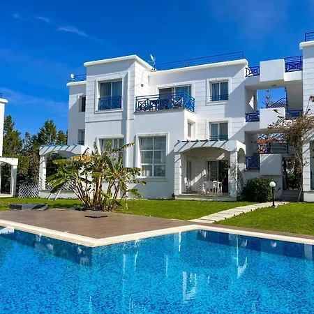 Διαμέρισμα Garden Loft With Pool In Alsancak Kyrenia By Holidaykeys Κερύνεια