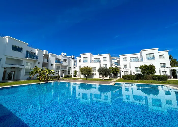 Garden Loft With Pool In Alsancak Kyrenia By Holidaykeys Daire *