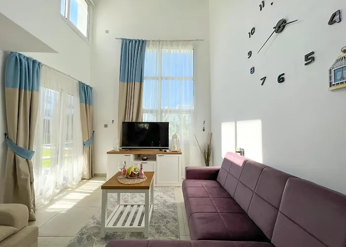 Daire Garden Loft With Pool In Alsancak Kyrenia By Holidaykeys *