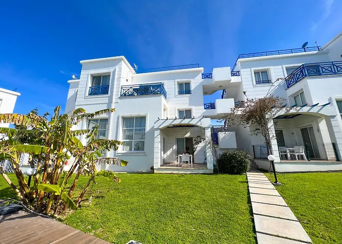 Garden Loft With Pool In Alsancak Kyrenia By Holidaykeys Girne