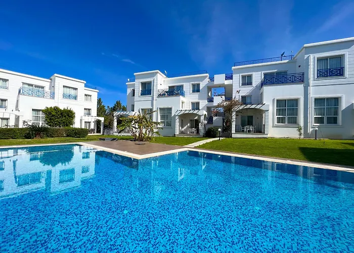 Garden Loft With Pool In Alsancak Kyrenia By Holidaykeys Daire