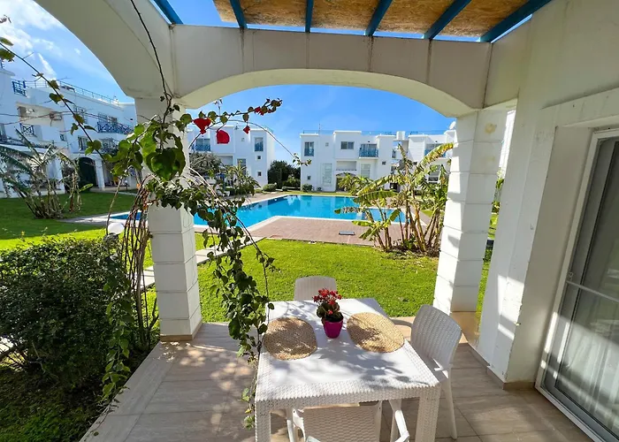 Garden Loft With Pool In Alsancak Kyrenia By Holidaykeys Daire