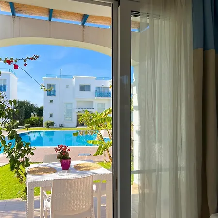 Garden Loft With Pool In Alsancak Kyrenia By Holidaykeys *